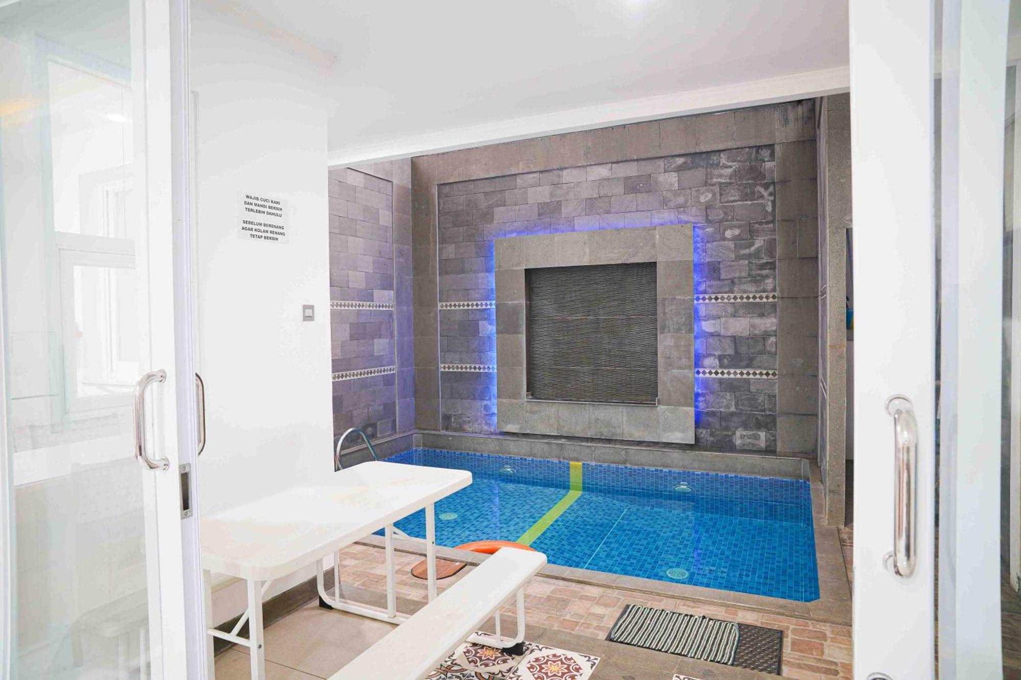 Schones Haus Private Pool & Netflix By Grorental Bandung Kültér fotó